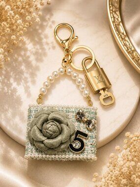 Authentic Louis Vuitton Padlock & Key Gold ✨Unbranded Bag Charm Keychain